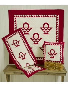 Basket Cran Red / Off White Quilts